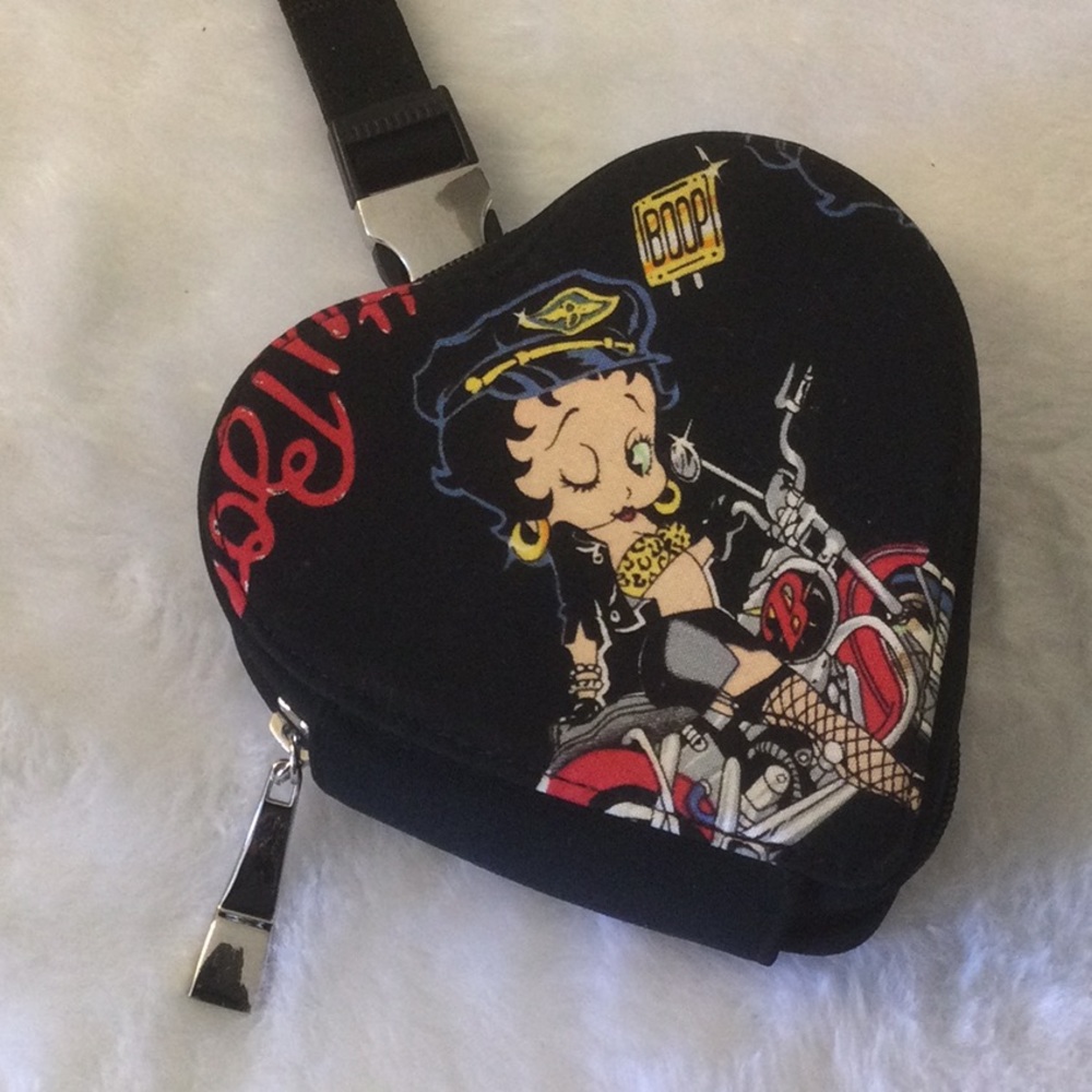 Betty Boop heart shaped wrist clutch